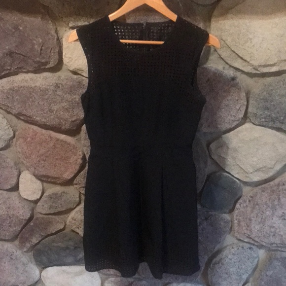 G1- small- Beautiful elegant J. Crew little black dress size 2 - Picture 6 of 10